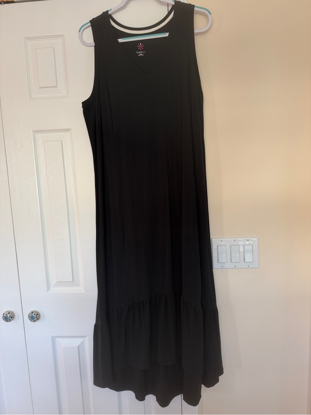 Isaac Mizrahi Black Sleeveless V-Neck Maxi Dress Like New XLPetite
